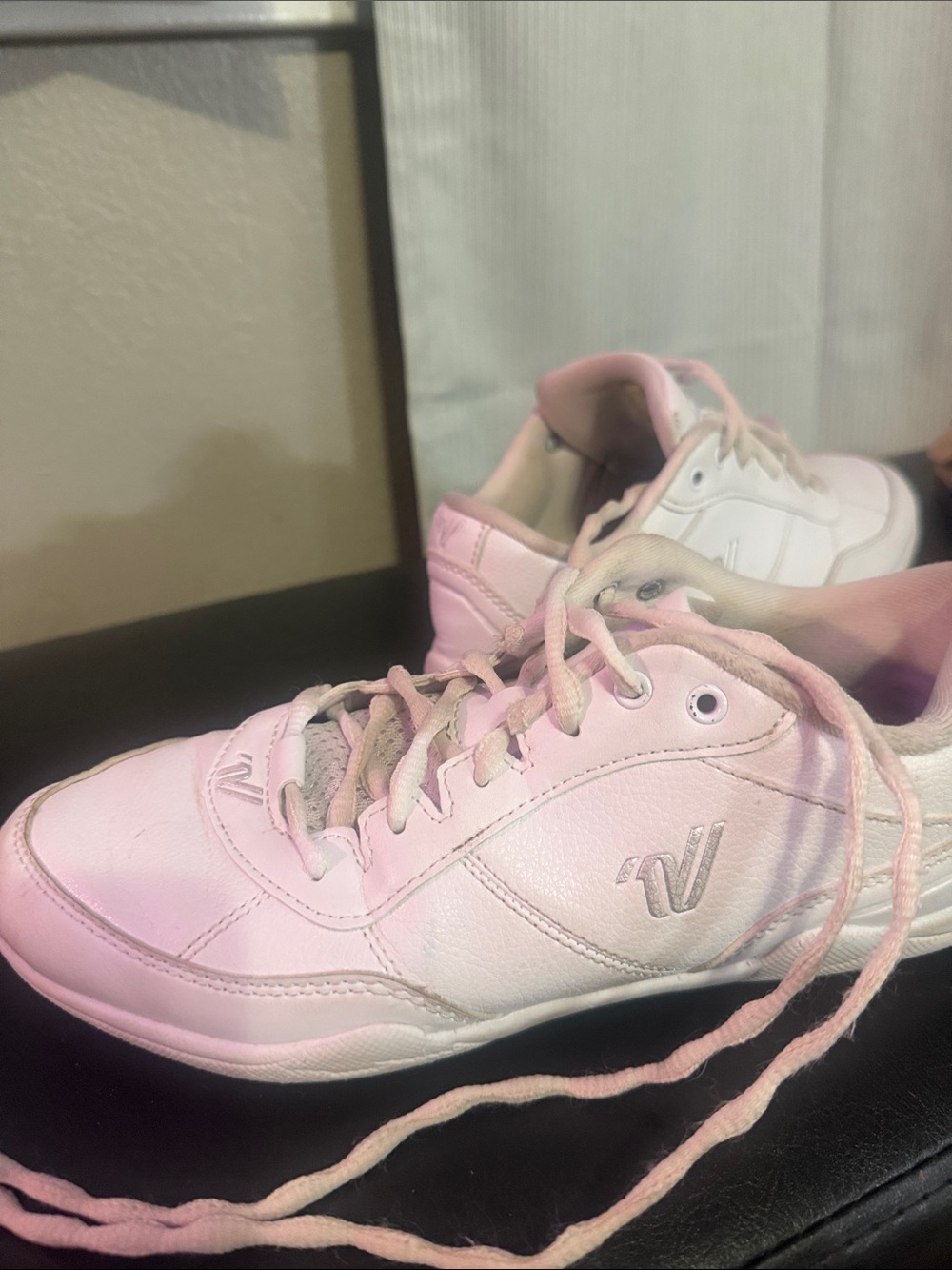 Varsity 7.5 White Women's Sneakers